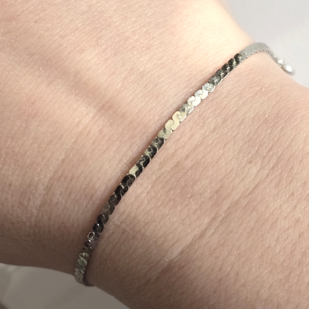 Vintage bracelet classic silver tone chain simple minimalist